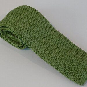 CHAPS Kelly Green Sock Square Tip Knit Tie, L~52", W~2.875" St Patrick SHORT